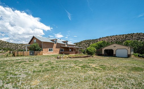 House in La Madera, New Mexico, United States 1