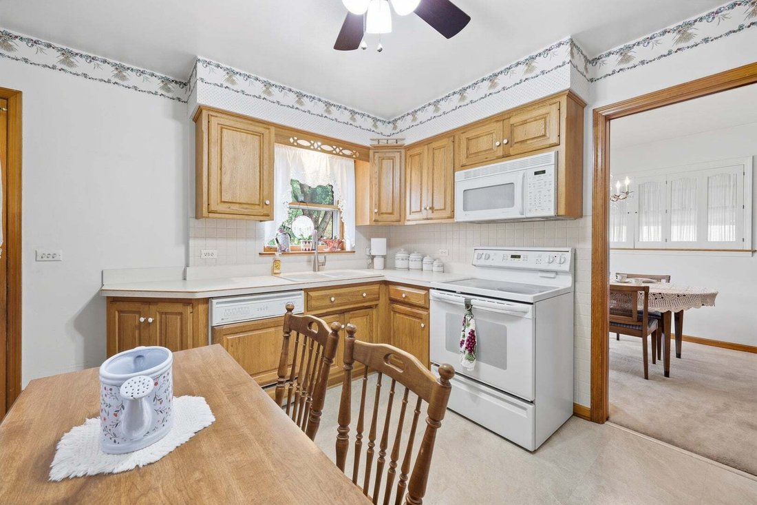 House in Mount Prospect, Illinois, United States 2 - 18965279