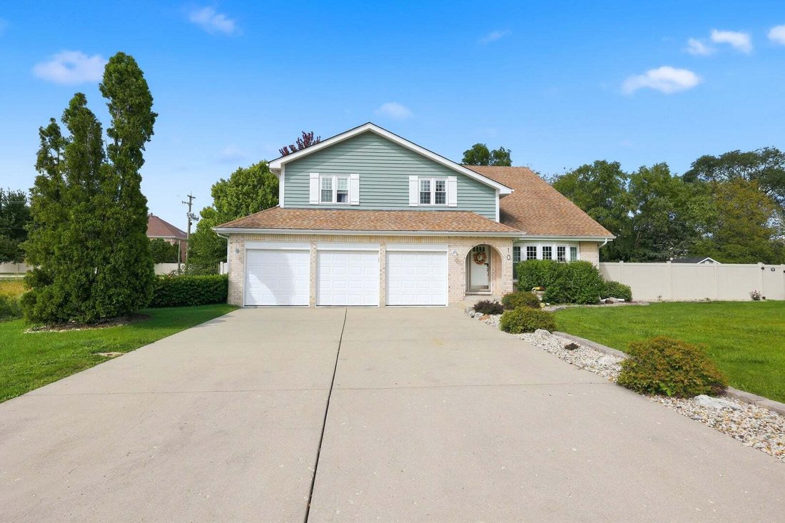 House in Roselle, Illinois, United States 2 - 18965299