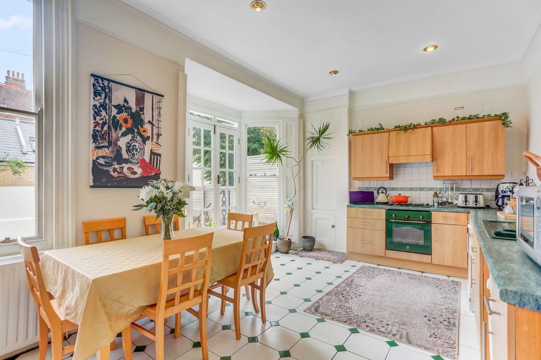 House in Palmeria, Hove, England 2 - 18974275