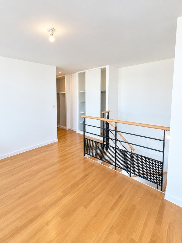 Apartment in Arrondissement of Bobigny, Ile-de-France, France 4 - 18966310