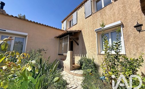 Maison à Nord, Sanary-sur-Mer, France 1