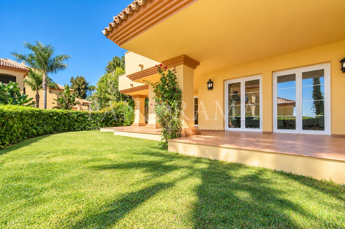 Apartment in Nueva Andalucia, Marbella, Spain 1 - 10568376