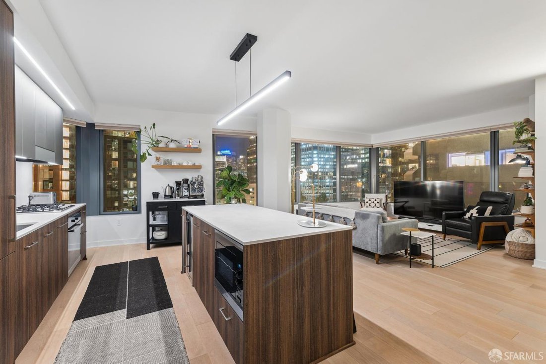 Condo in San Francisco, California, United States 2 - 18964613