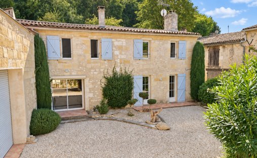 Villa in Langoiran, Nouvelle-Aquitaine, France 1