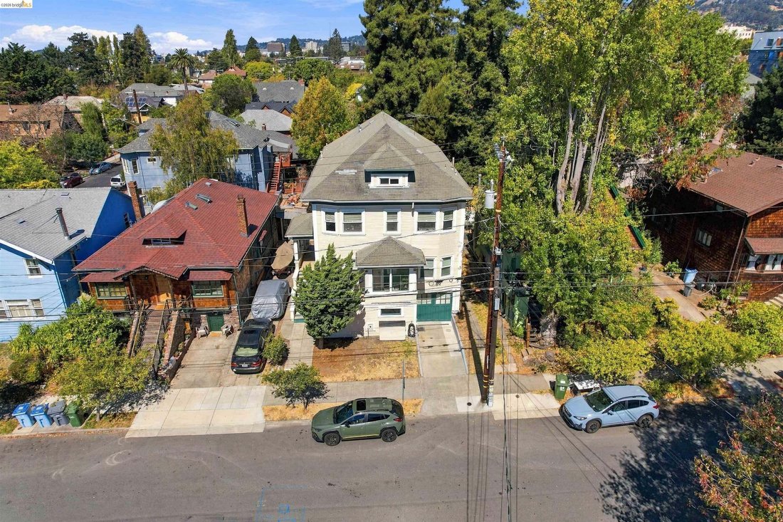 Alameda, California, United States 2 - 18968805