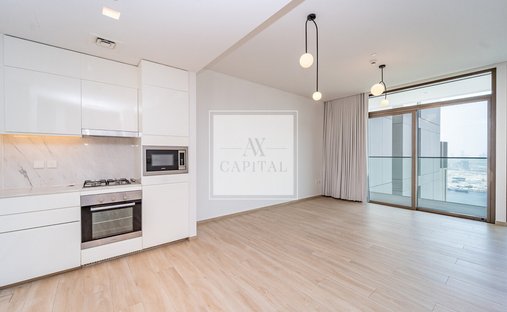 Apartment in JVC / Jumeirah Village Circle, Dubai, United Arab Emirates 1
