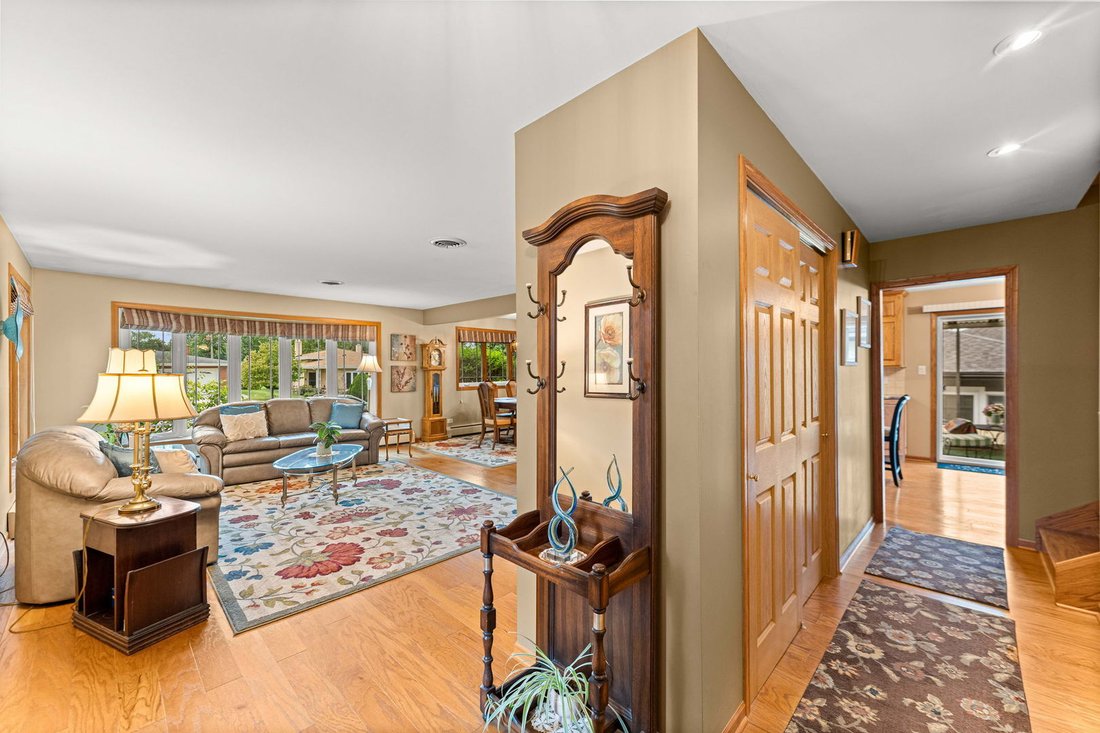 House in Palos Heights, Illinois, United States 3 - 18960386