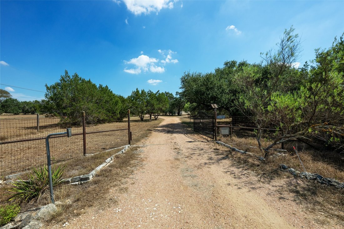 House in Dripping Springs, Texas, United States 4 - 18977726