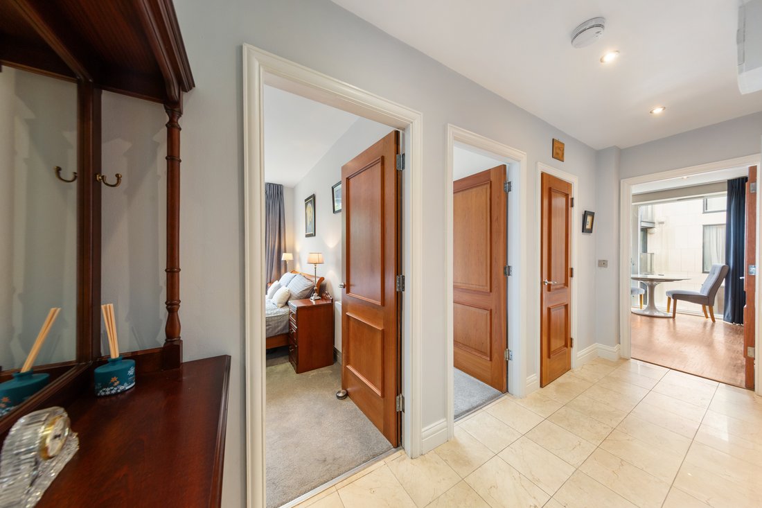 Apartment in Dublin, County Dublin, Ireland 1 - 18973399