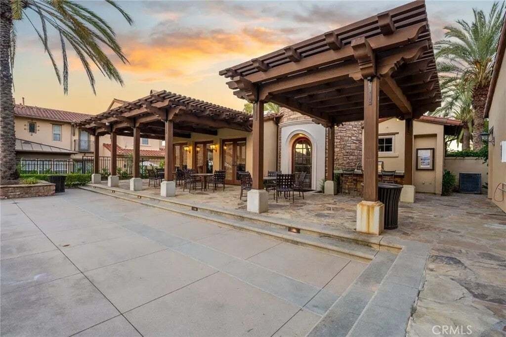 Maison de ville à Newport Beach, Californie, États-Unis 1 - 18959396