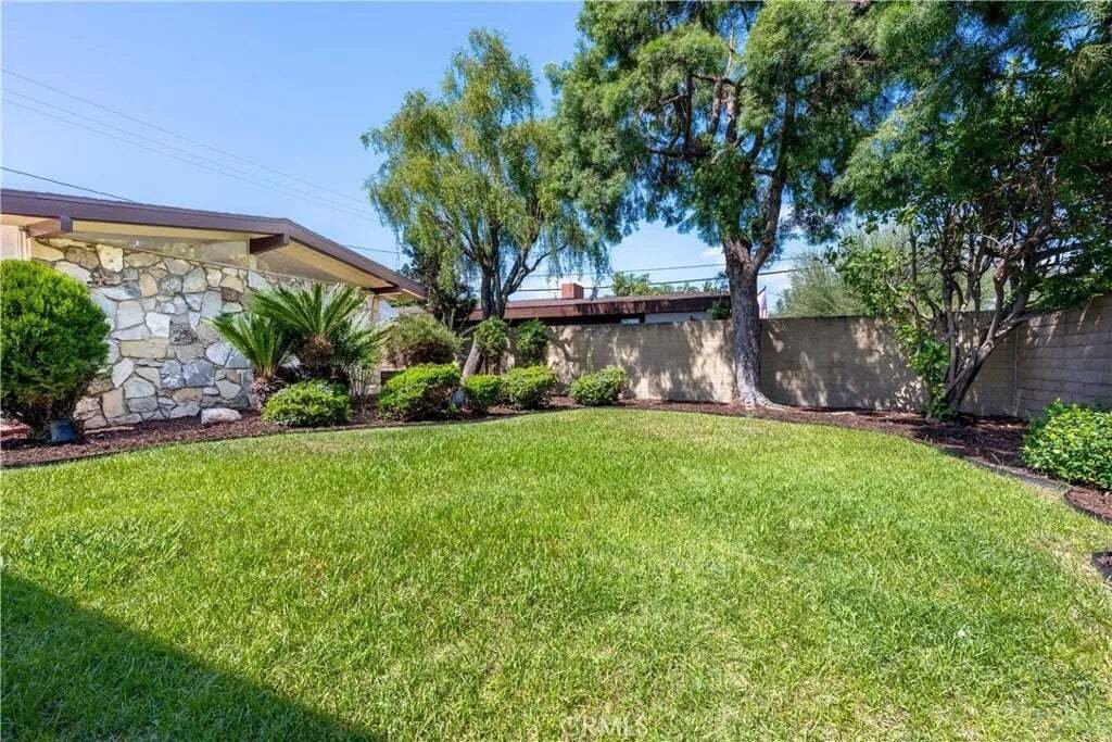 House in Signal Hill, California, United States 2 - 18965072