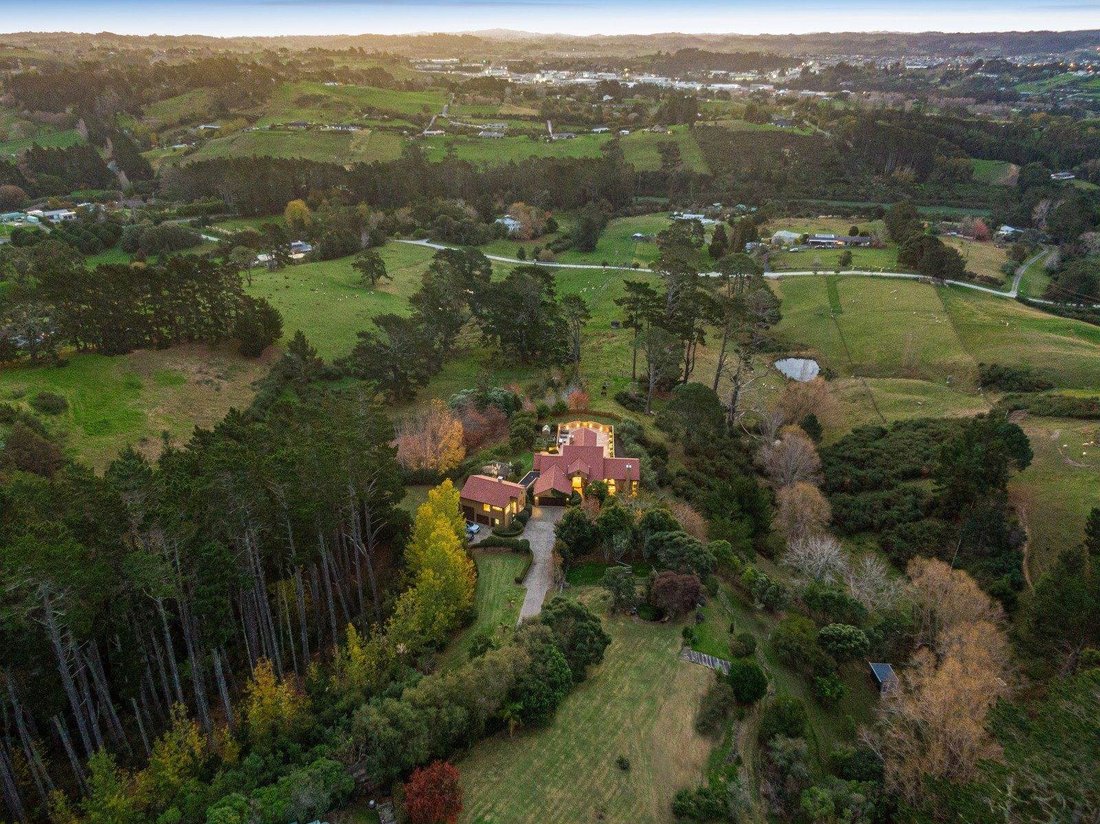 House in Stillwater, Auckland, New Zealand 2 - 18648466