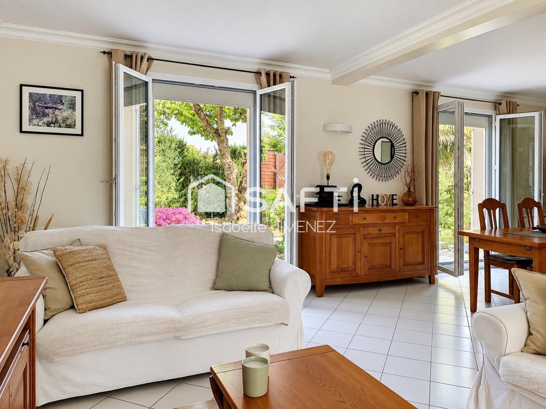 House in Chennevieres-sur-Marne, Ile-de-France, France 2 - 18233304