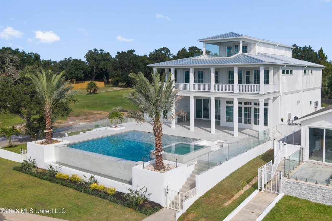 House in Gulfport, Mississippi, United States 2 - 18977168