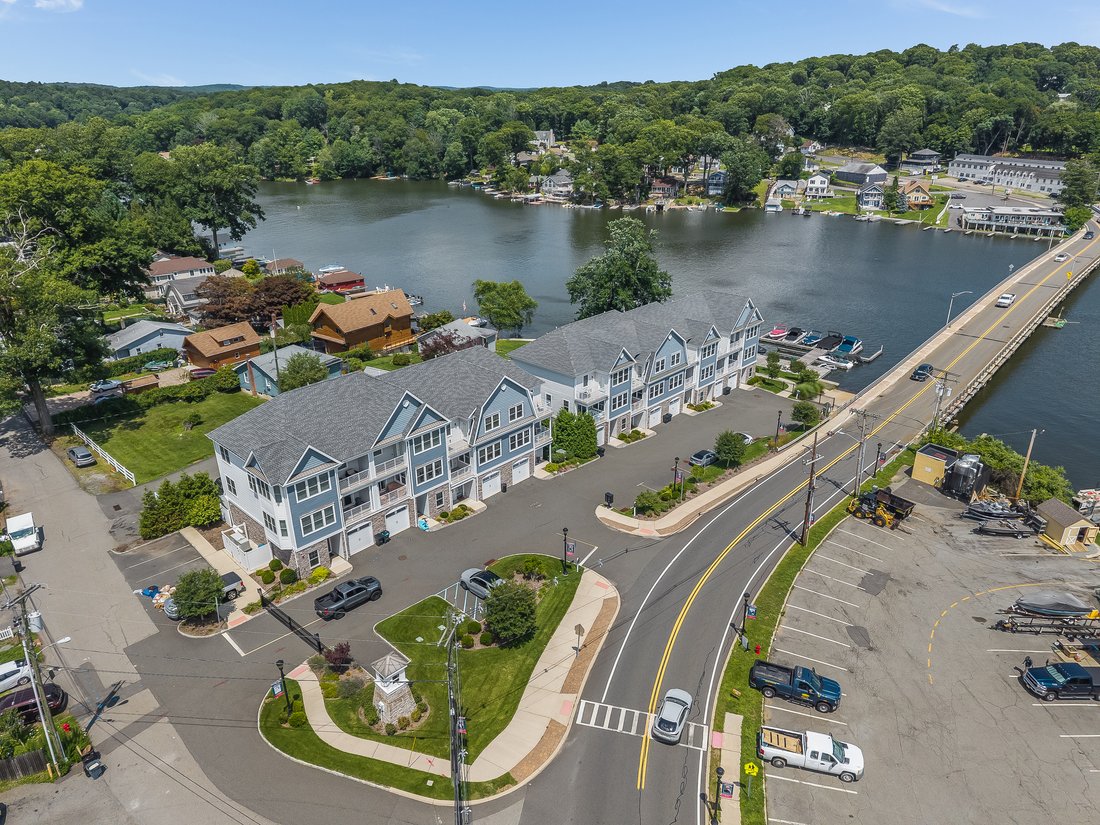 Condo in Hopatcong, New Jersey, United States 2 - 18974419