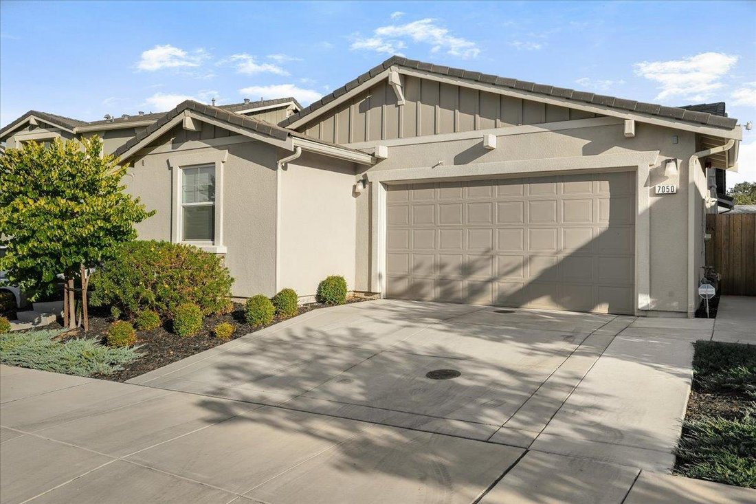 House in Gilroy, California, United States 3 - 18968812
