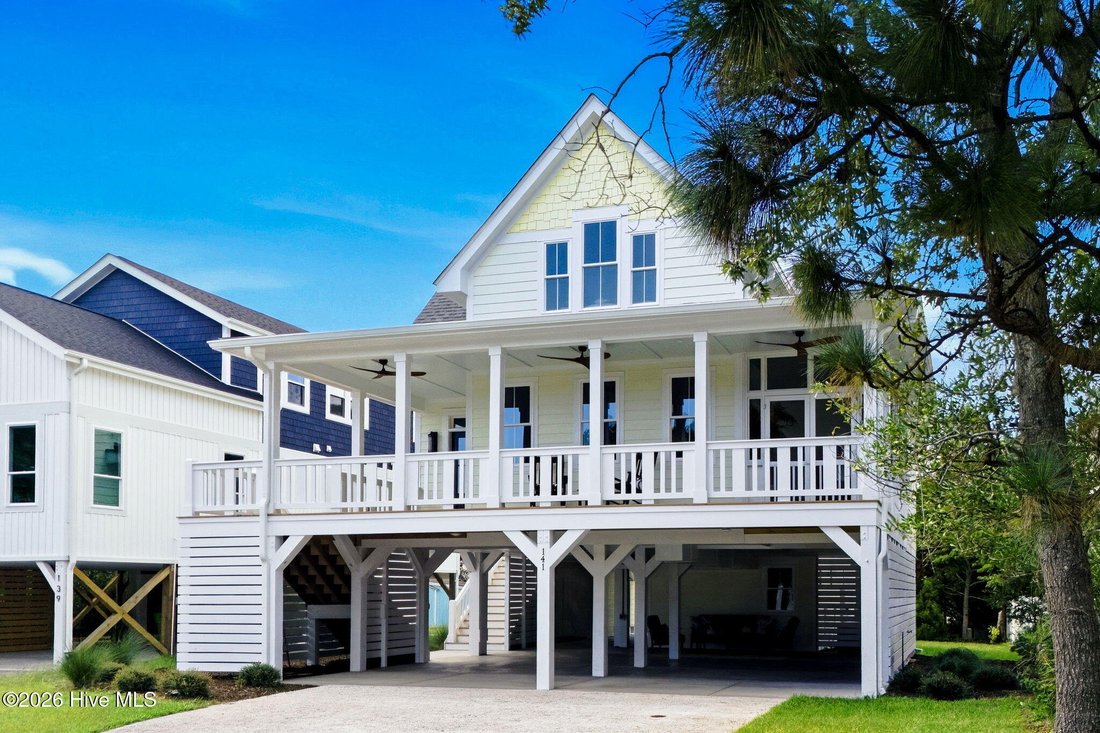 House in Oak Island, North Carolina, United States 5 - 18446799