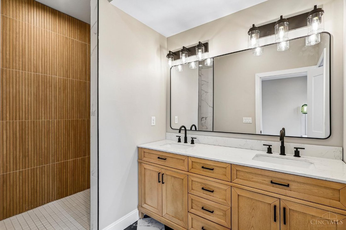 Condo in Cincinnati, Ohio, United States 5 - 18973644