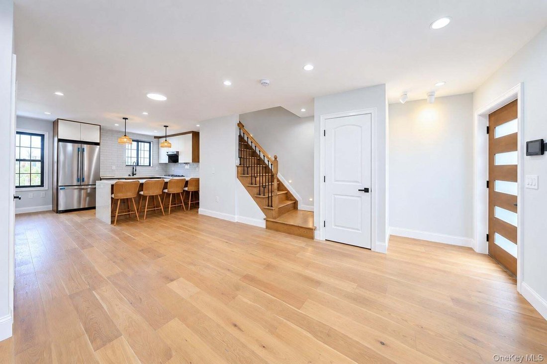 House in New York, New York, United States 4 - 18964805