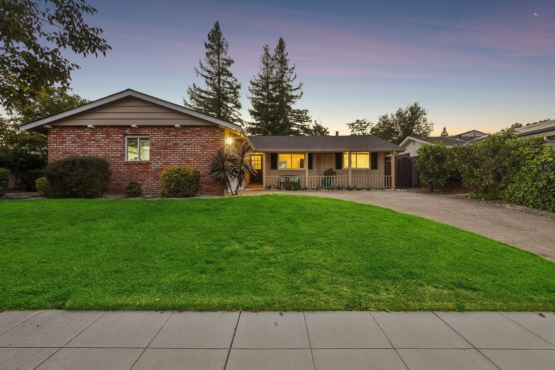 House in Saratoga, California, United States 3 - 18965512