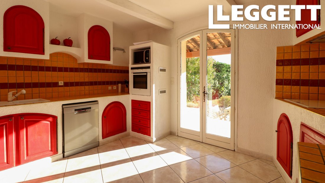 Villa in Uzès, Occitania, France 3 - 18974541
