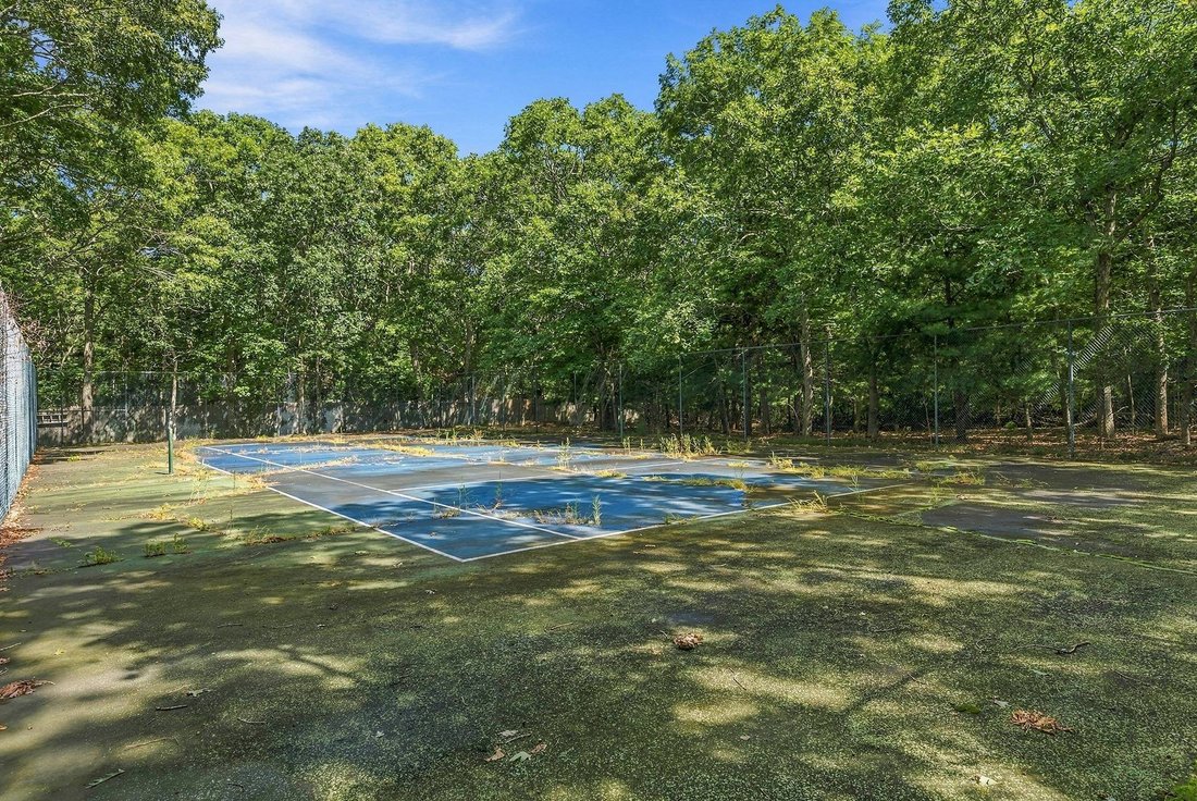 Land in East Hampton, New York, United States 2 - 18981378