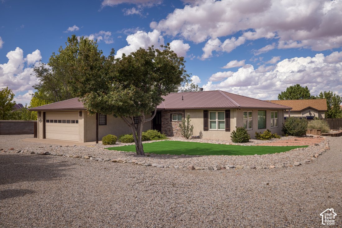 House in Moab, Utah, United States 1 - 18969746