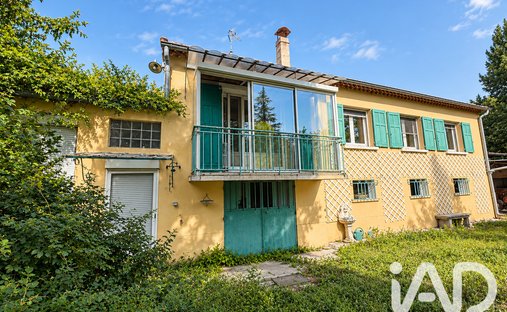 House in Est, Entraigues-sur-la-Sorgue, France 1