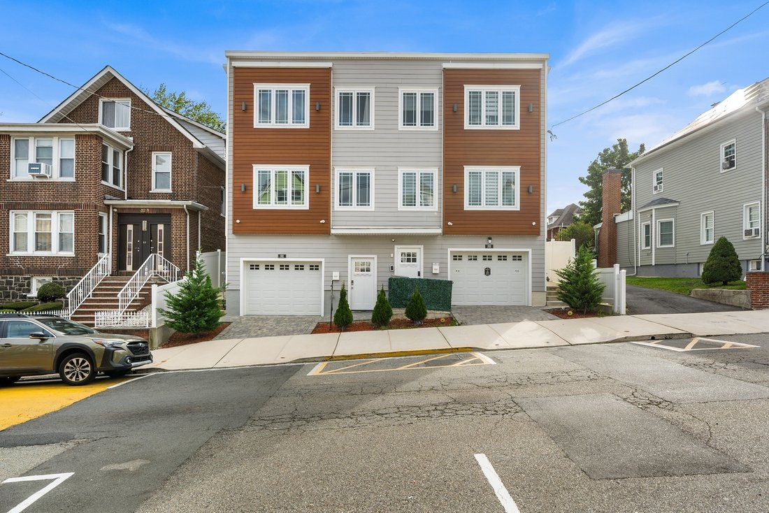 House in North Bergen, New Jersey, United States 4 - 18976452