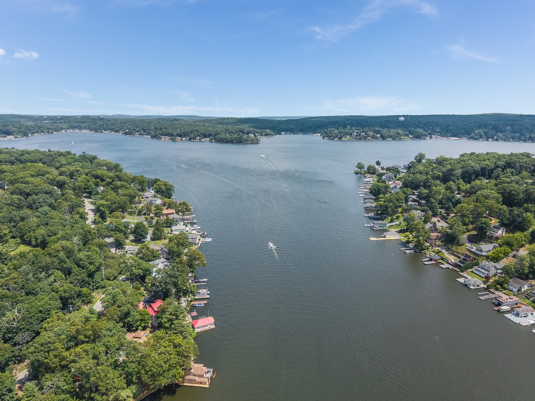 Condo in Hopatcong, New Jersey, United States 1 - 18974419
