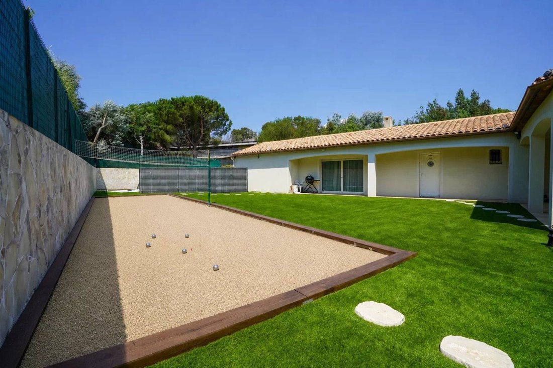 Villa in Cannes, Provence-Alpes-Côte d'Azur, France 2 - 18336169