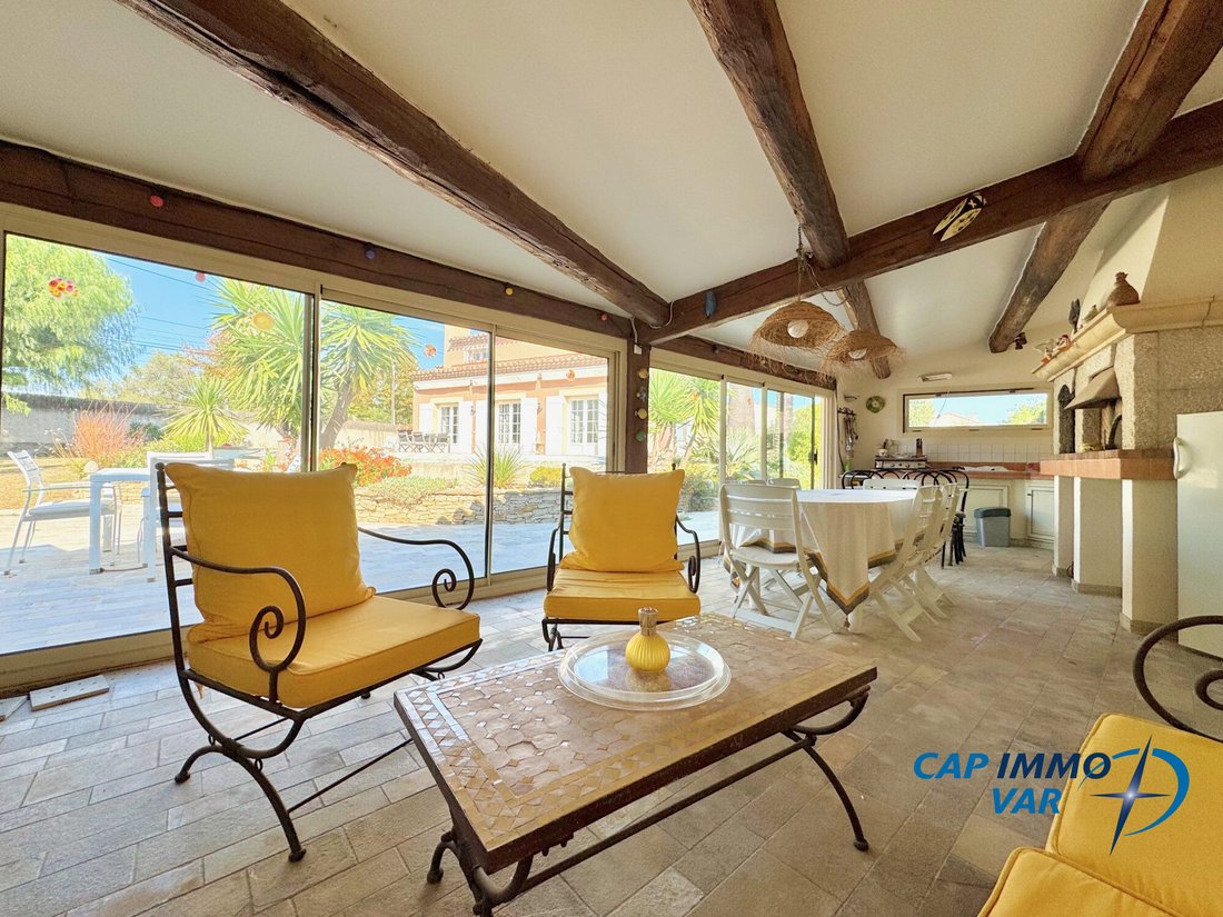 Villa in Sanary-sur-Mer, Provence-Alpes-Côte d'Azur, France 3 - 16847229