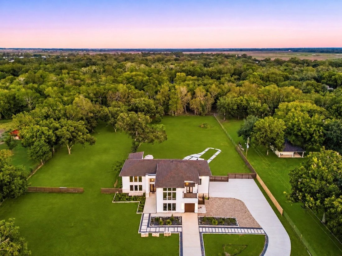 House in Fulshear, Texas, United States 3 - 18970483