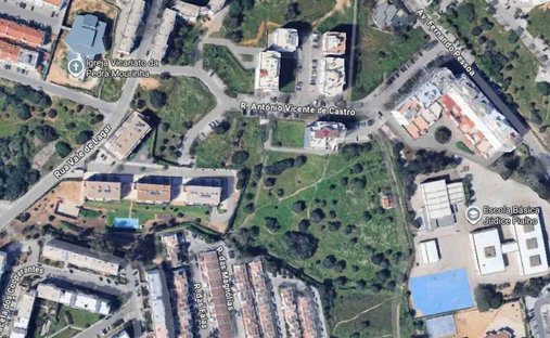 Land in Portimao, Algarve, Portugal 1