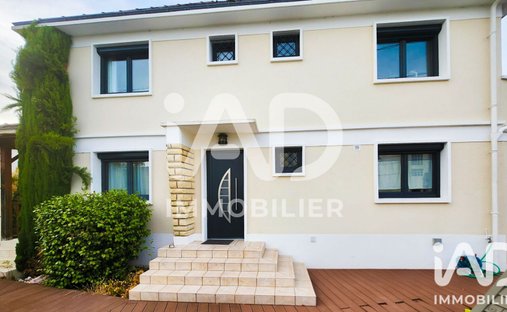 House in Belle Croix, Ozoir-la-Ferriere, France 1