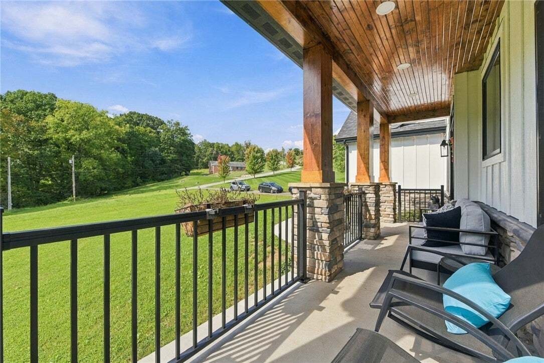 House in Monroeville, Pennsylvania, United States 4 - 18964590
