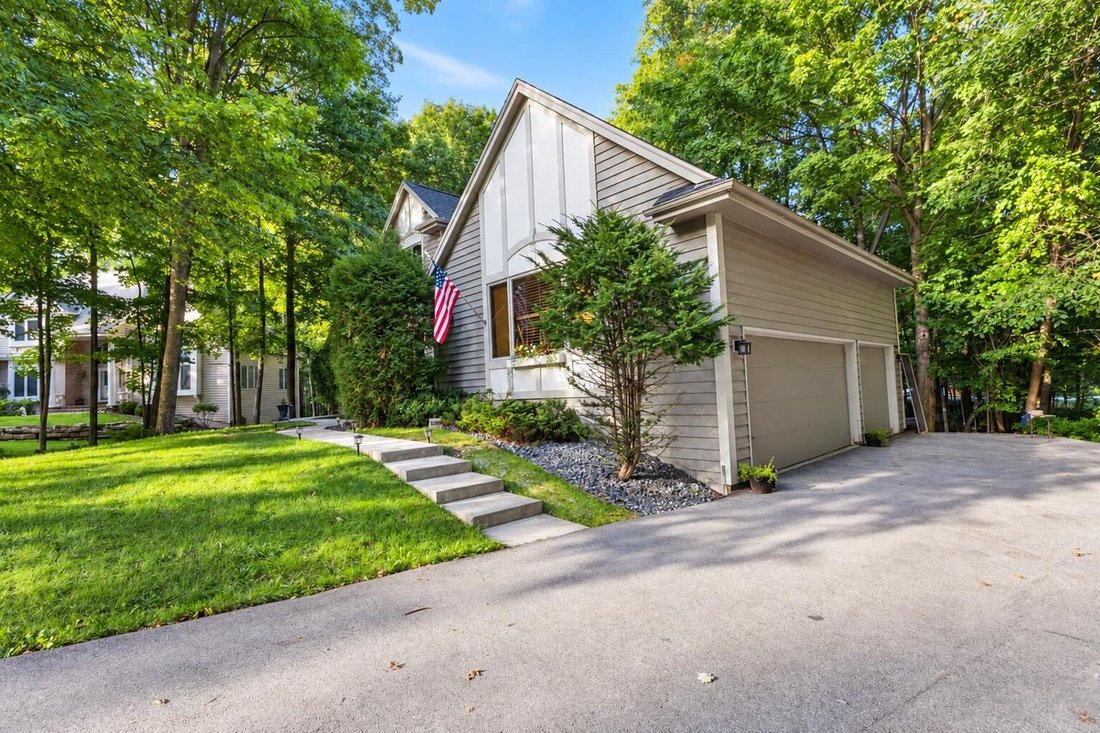 House in Greenfield, Wisconsin, United States 4 - 18969516