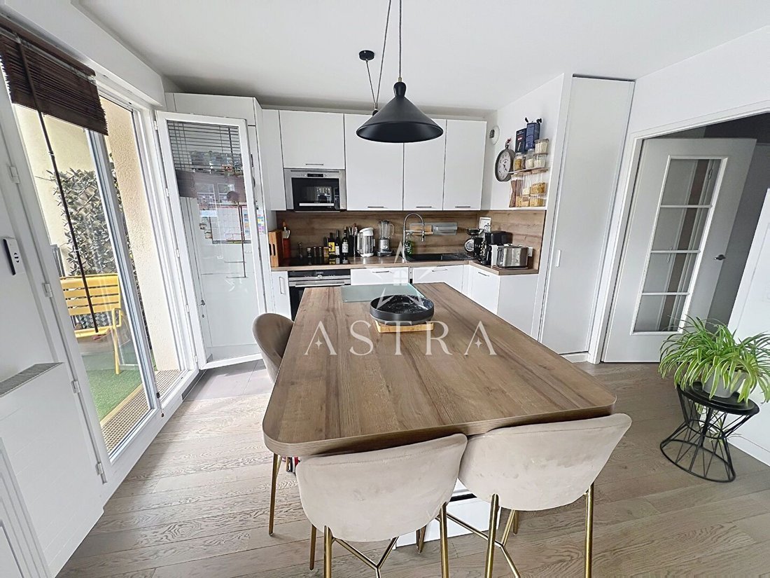 Apartment in Houssières, Châtenay-Malabry, France 5 - 18976669