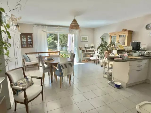 House in Zone Urbaine, Arradon, France 4 - 18392032