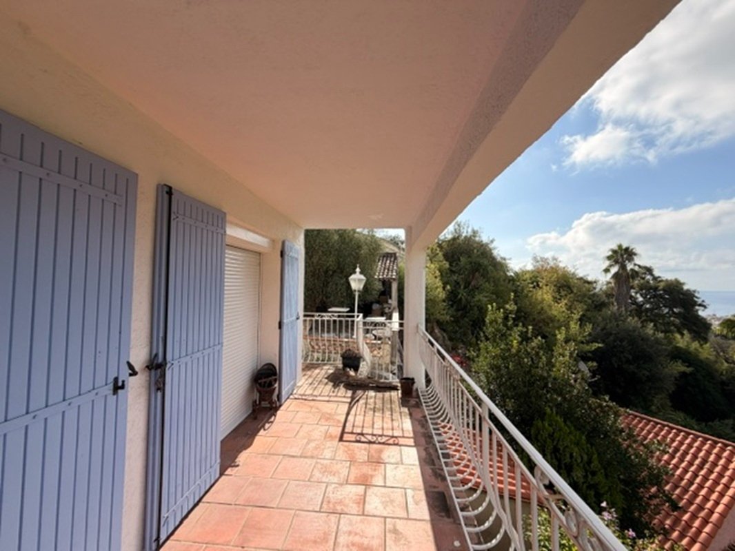 Villa in Gabelle-Courcettes-Les Clos, Vallauris, France 4 - 18972414