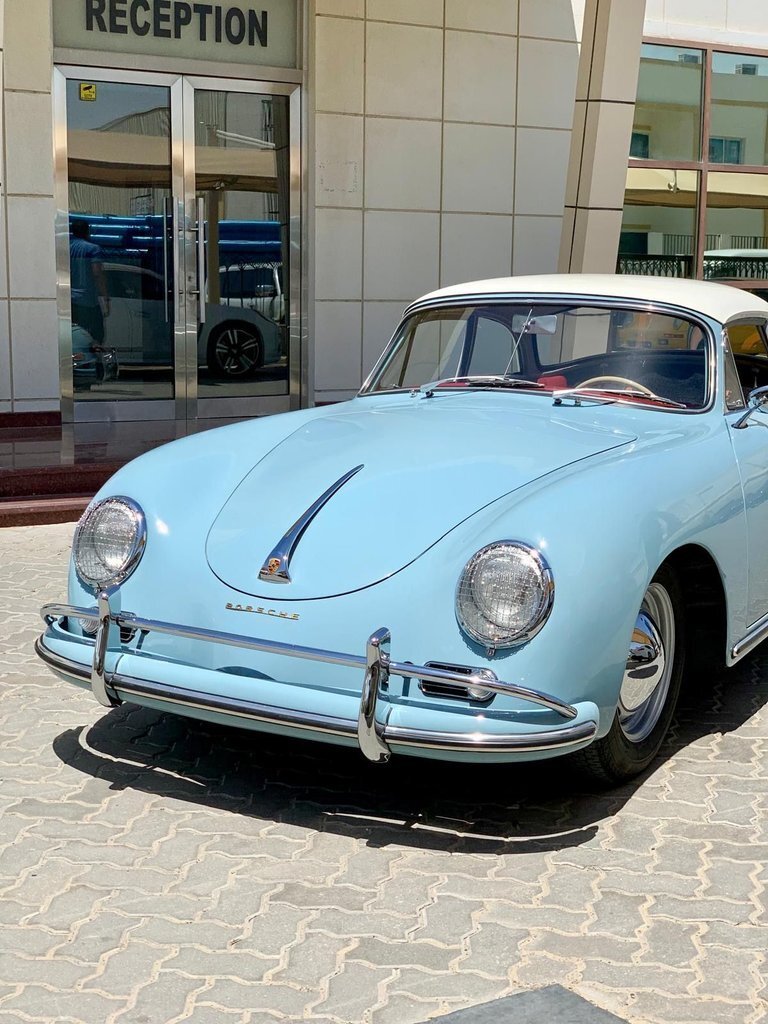 Cabriolet in Glendale, United States 3 - 18979177