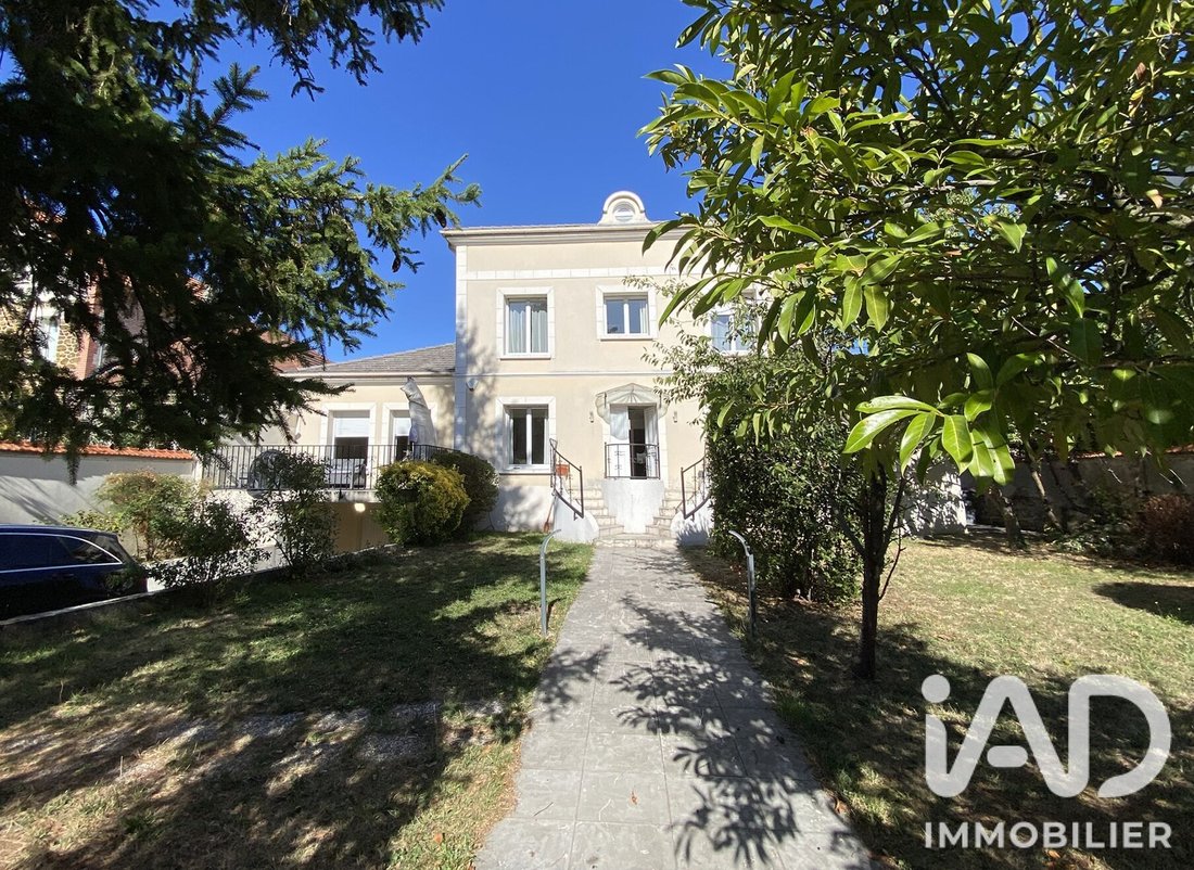 House in Centre Ancien, Bry-sur-Marne, France 1 - 18975475