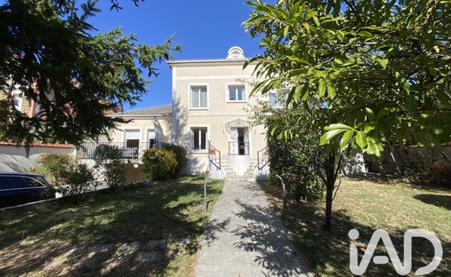 House in Centre Ancien, Bry-sur-Marne, France 1