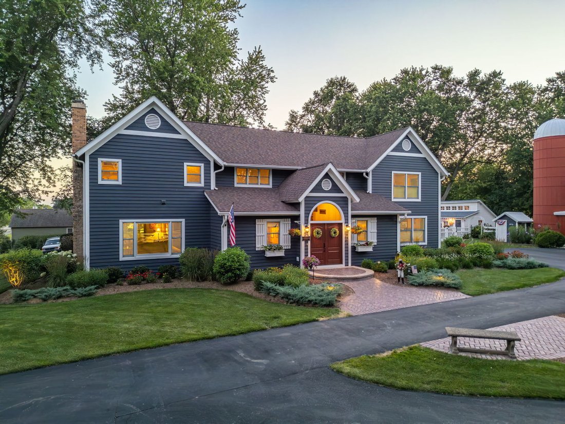House in Woodstock, Illinois, United States 3 - 18965342