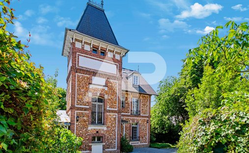 House in Beau Site-Pommerets-Binelles, Sevres, France 1