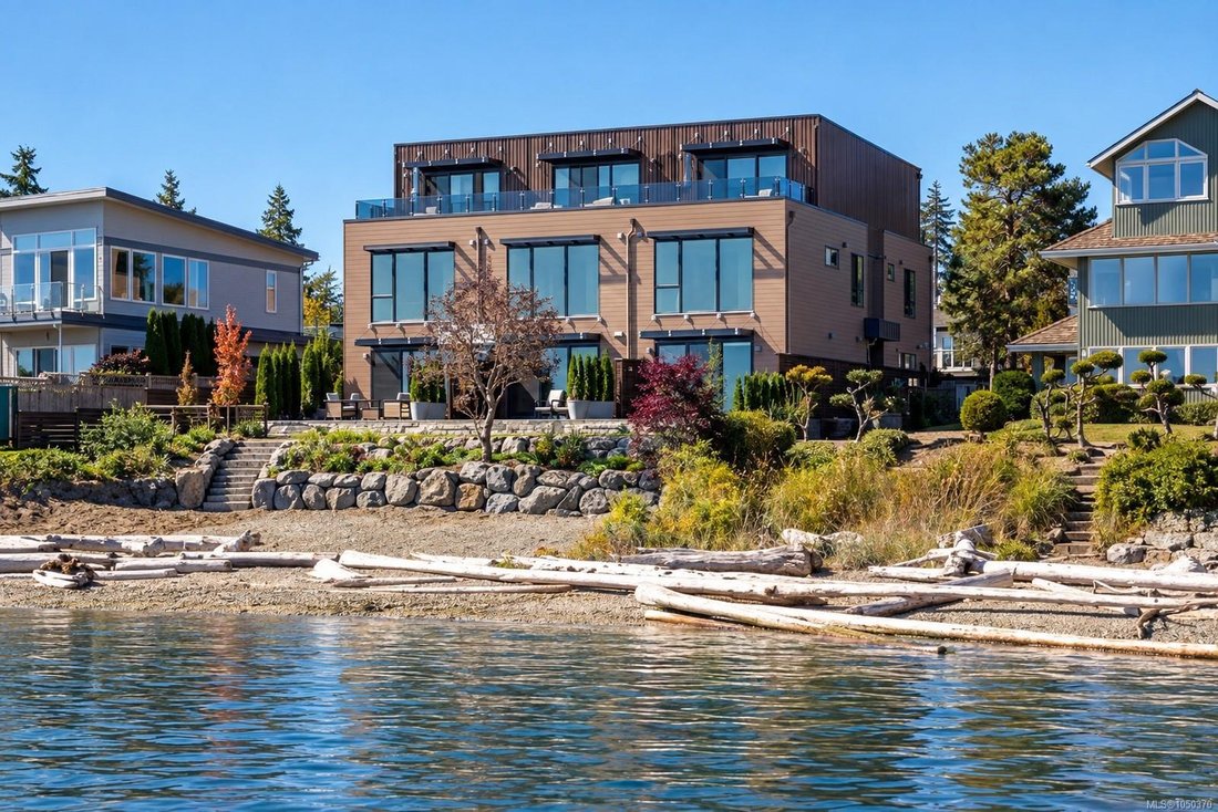 House in Sidney, British Columbia, Canada 1 - 18972848