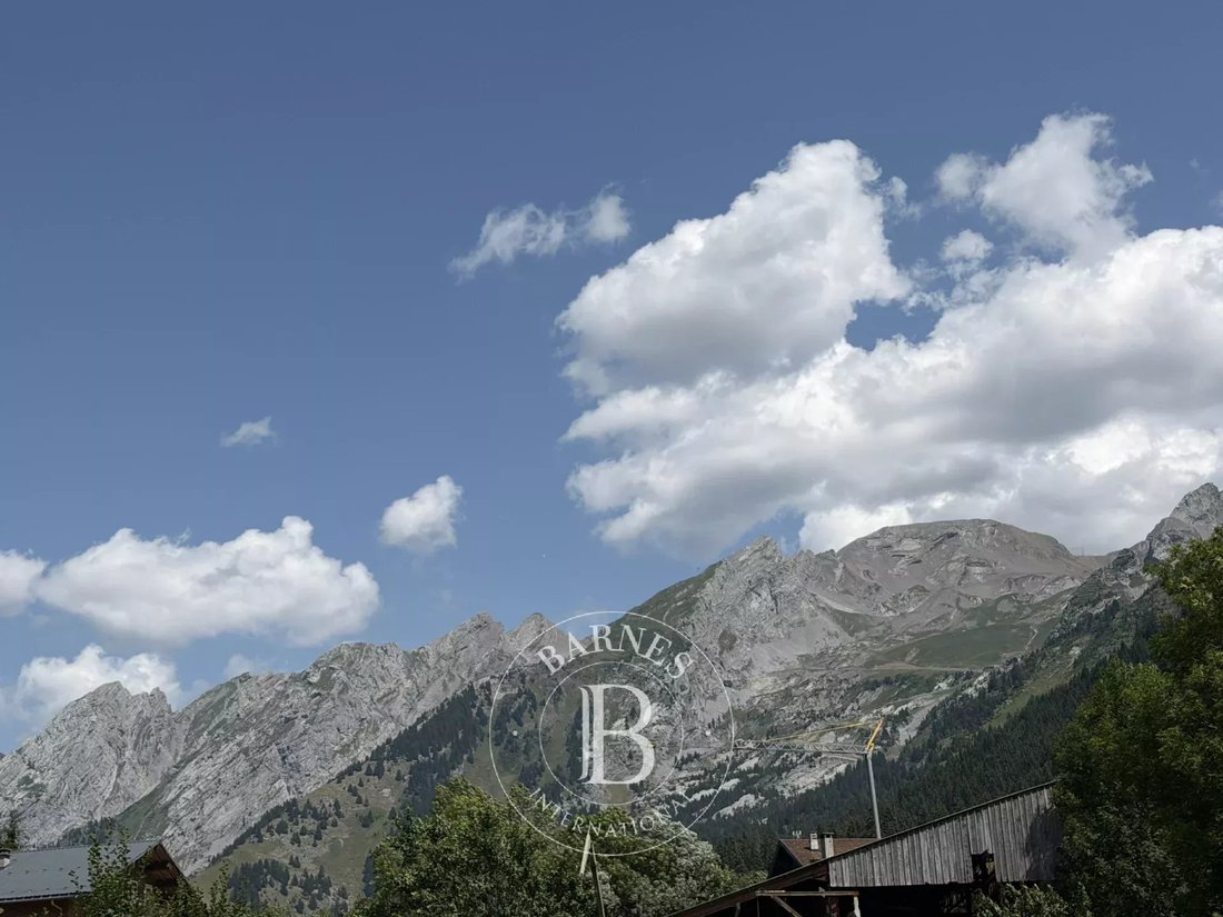 Land in La Clusaz, Auvergne-Rhône-Alpes, France 2 - 18965548