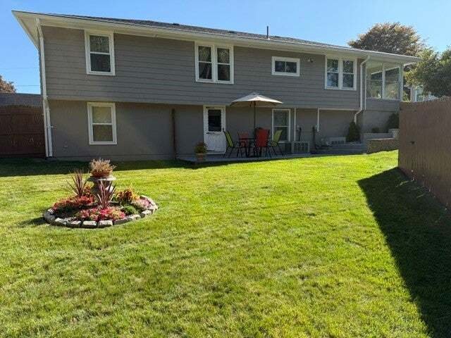 House in Cranston, Rhode Island, United States 4 - 18969434