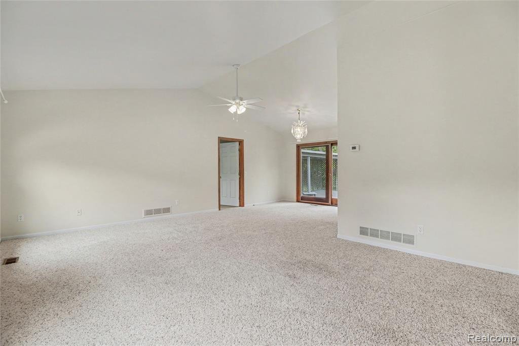 House in Ortonville, Michigan, United States 3 - 18970140